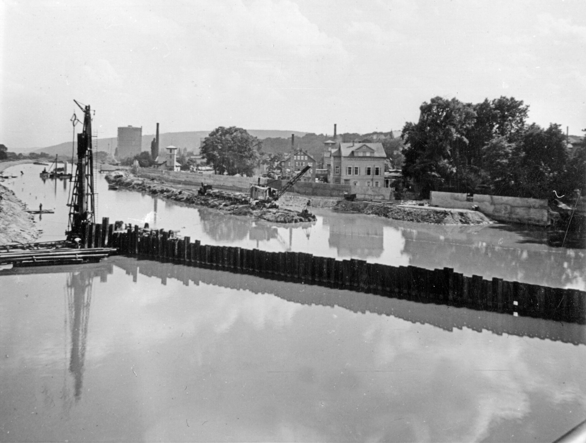 Bau der Staustufe Bad Cannstatt - Blick Flussaufwärts in Richtung Gaskessel